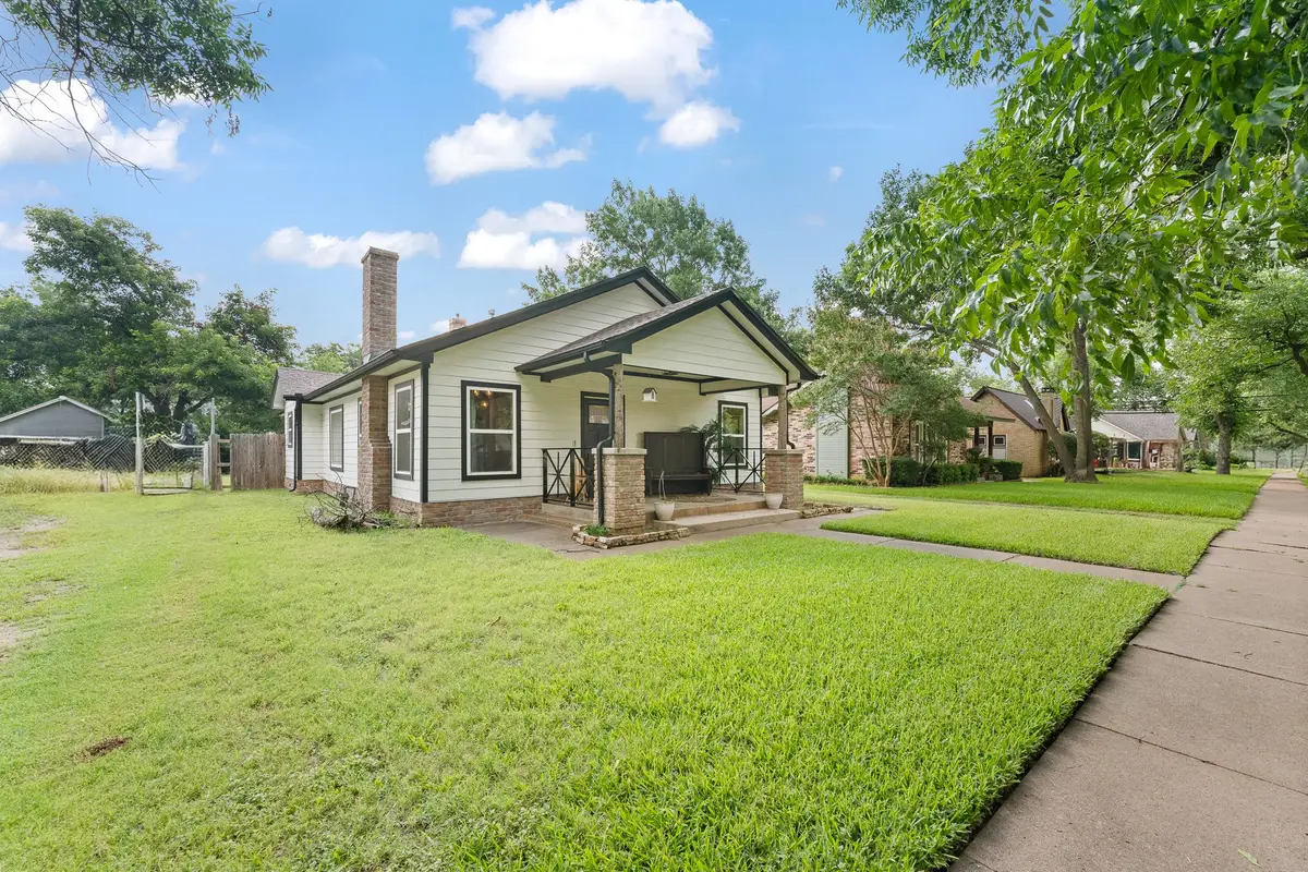 111 Bellevue Drive, Cleburne, TX 76033 - #1