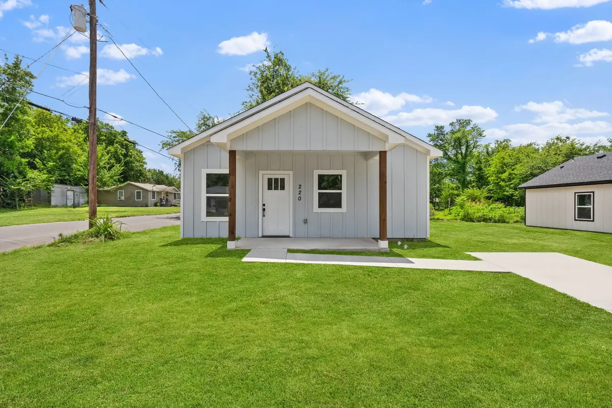 220 Calvert Street, Sulphur Springs, TX 75482 - #1