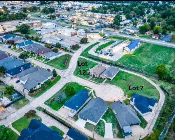 4255 Primrose Lane, Paris, TX 75462