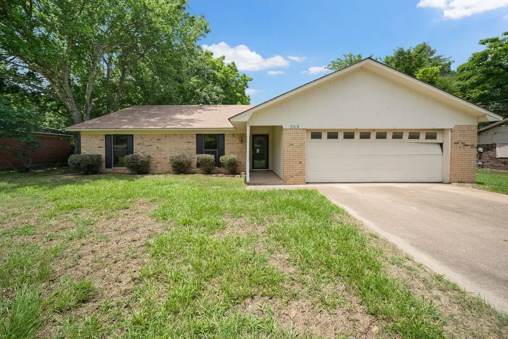 209 Magnolia, Chandler, TX 75758 - #1