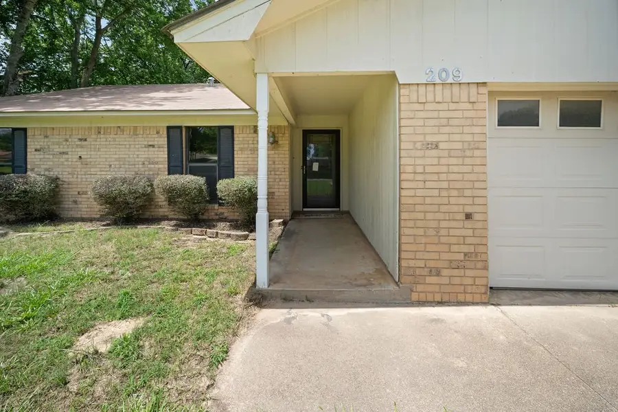 209 Magnolia, Chandler, TX 75758 - #2