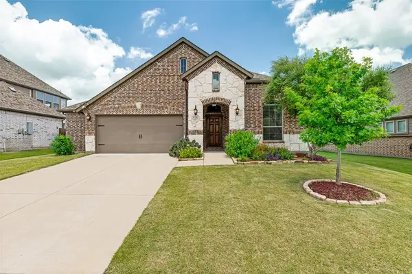 528 Thompson Drive, Van Alstyne, TX 75495