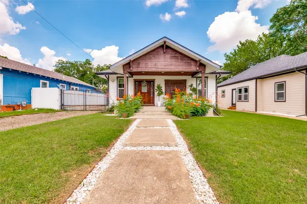 916 S Montreal Avenue, Dallas, TX 75208