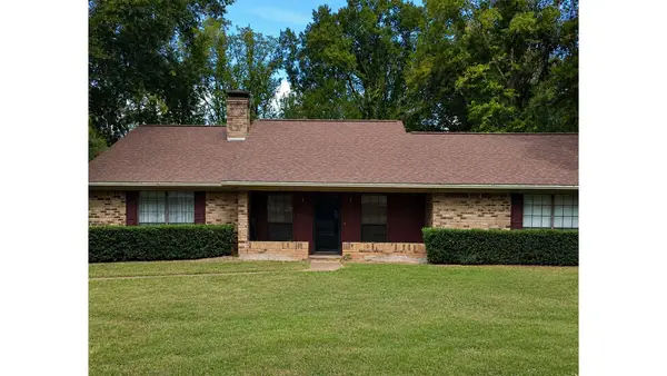222 Woodland Circle, Crockett, TX 75835