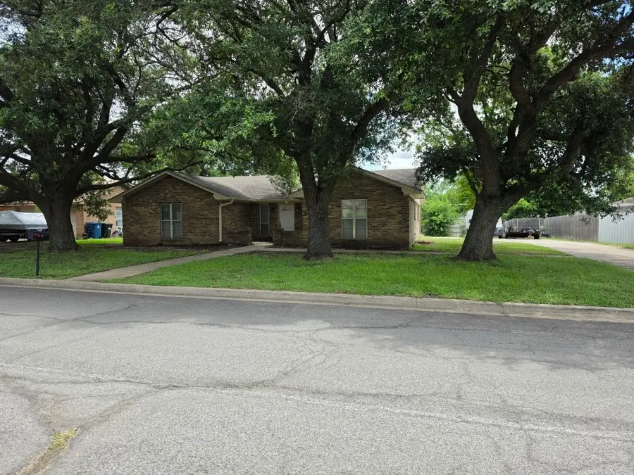 104 Bowie Lane, Hewitt, TX 76643 - #2
