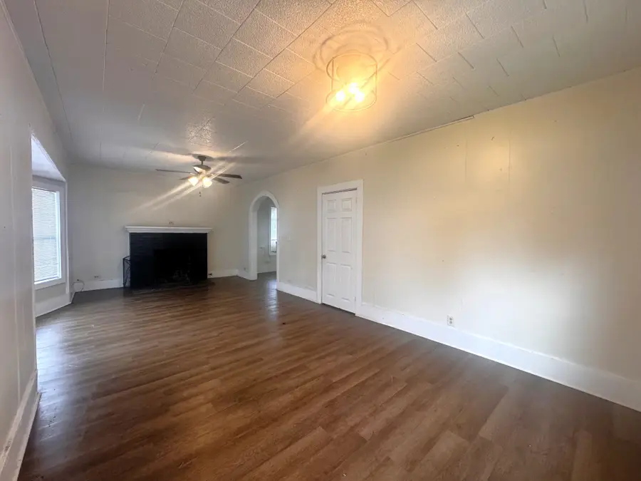 414 W 4th Street, Mount Pleasant, TX 75455 - #3