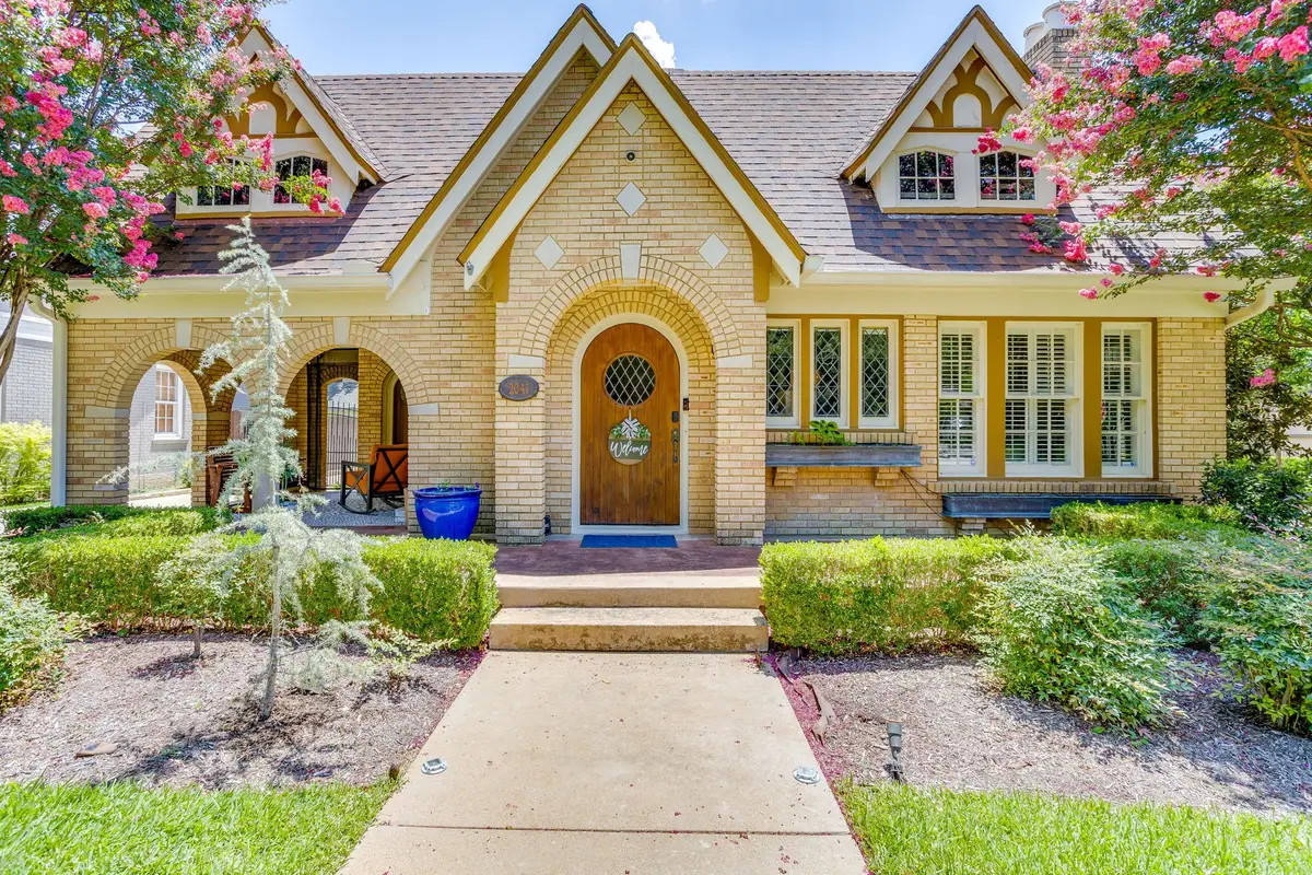 2041 Hawthorne Avenue, Fort Worth, TX 76110 - #1