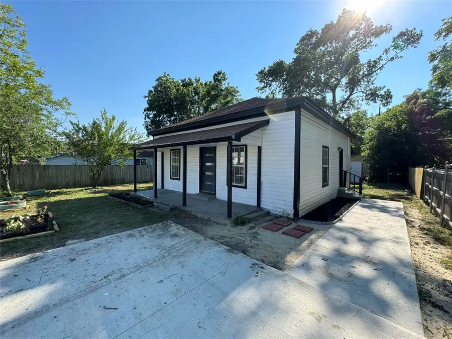 309 S Louisiana Street, Celina, TX 75009 - #3