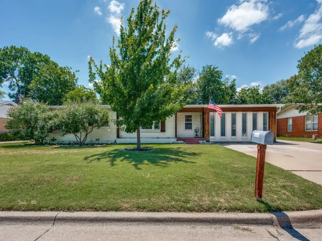 1218 Warden Street, Benbrook, TX 76126 - #1