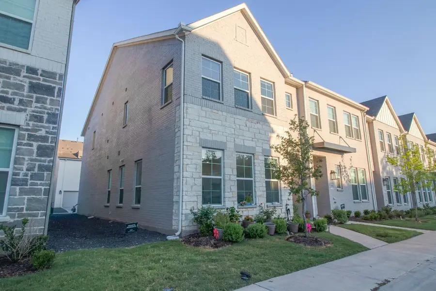 9923 Schramm Street, Irving, TX 75063 - #2