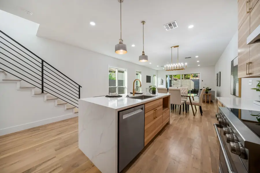 734 Cedar Hill Avenue, Dallas, TX 75208 - #3