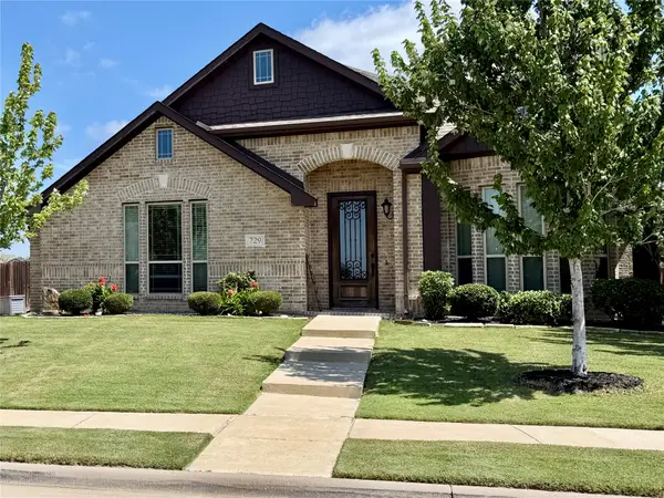 729 Oakleaf Drive, Midlothian, TX 76065