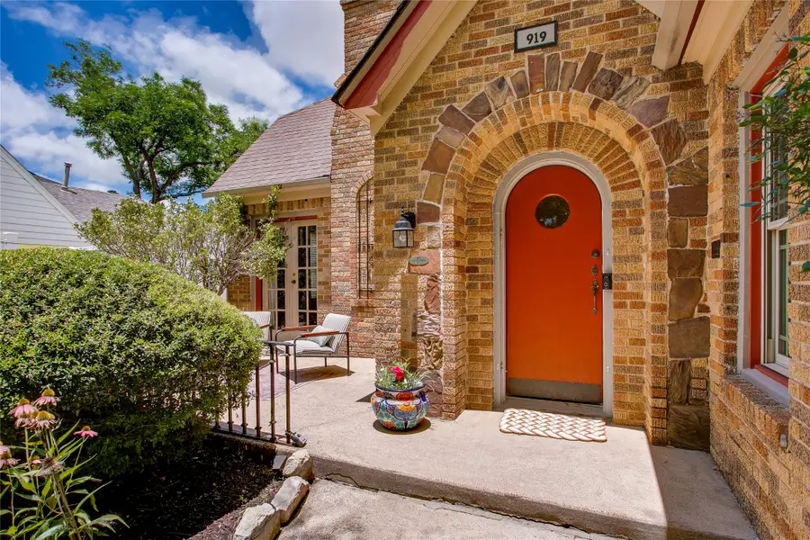 919 Salmon Drive, Dallas, TX 75208 - #3
