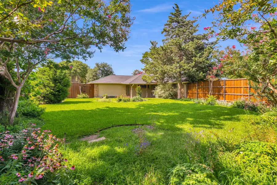 902 Dunbarton Drive, Richardson, TX 75081 - #2