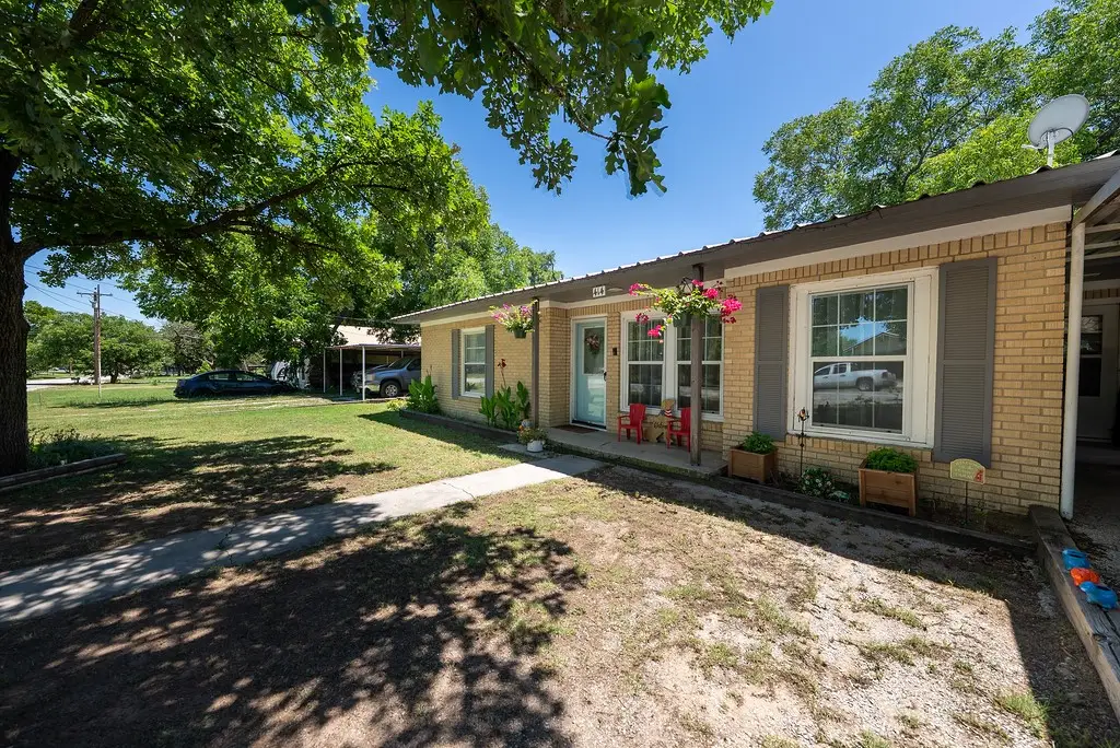 414 W Roberts Street, Gorman, TX 76454 - #1