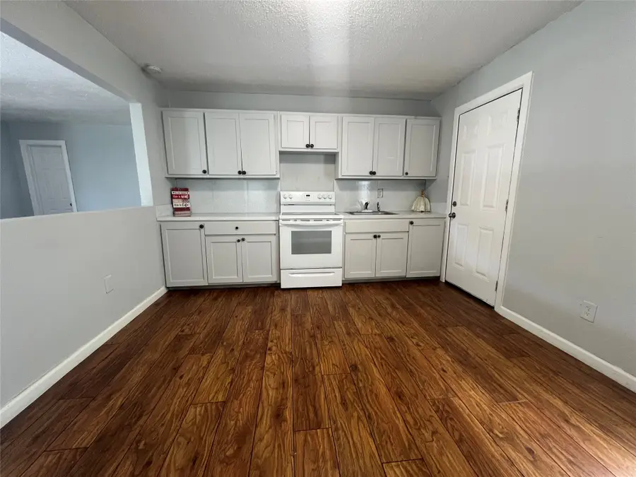 2722 Locust Avenue, Dallas, TX 75216 - #3