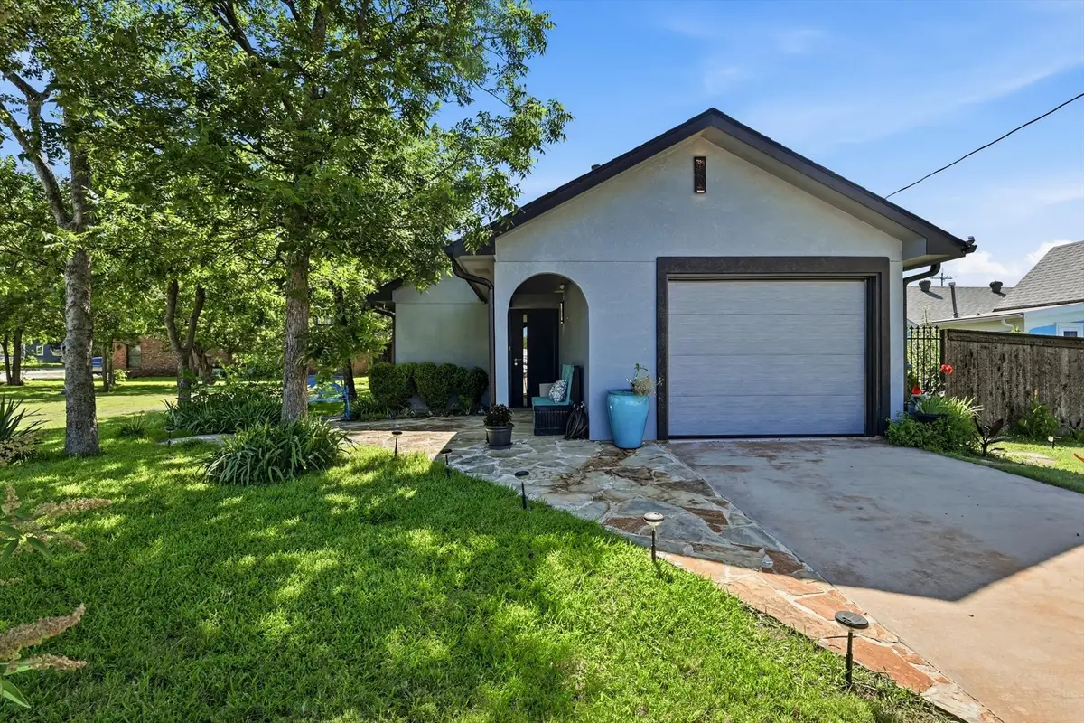 511 N 2nd Street, Sanger, TX 76266 - #1