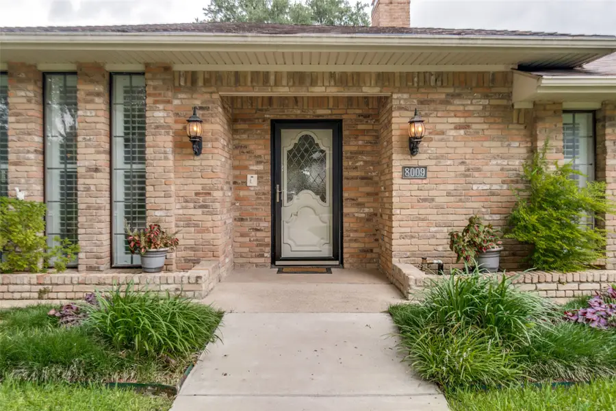 8009 Abramshire Avenue, Dallas, TX 75231 - #2
