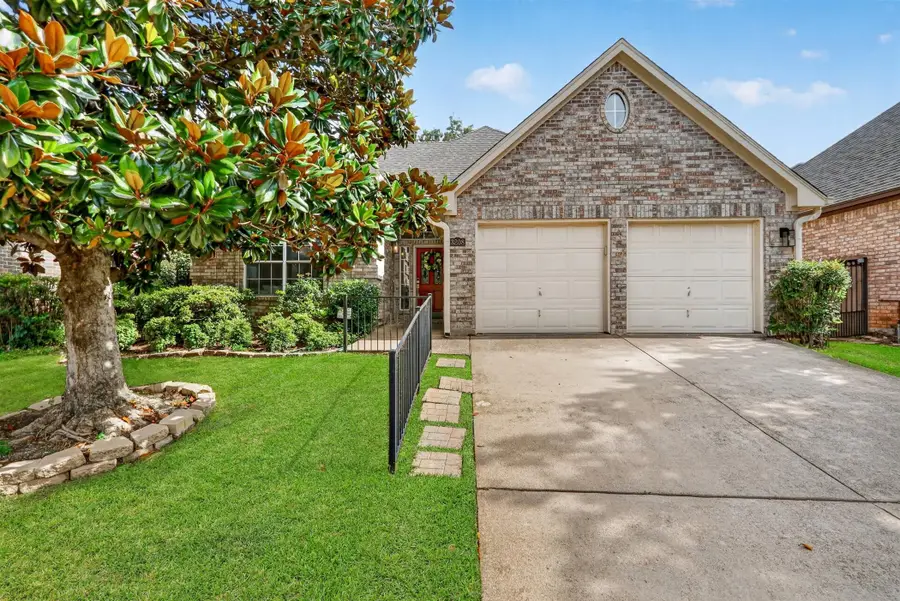 3208 Village Oak Drive, Arlington, TX 76017 - #2