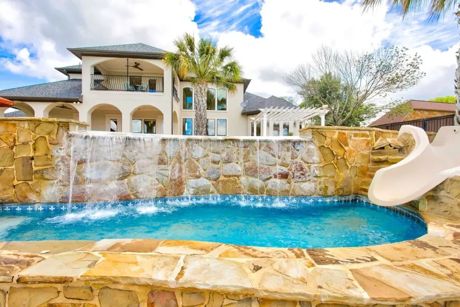 137 Crest Canyon Drive, Fort Worth, TX 76108 - #2