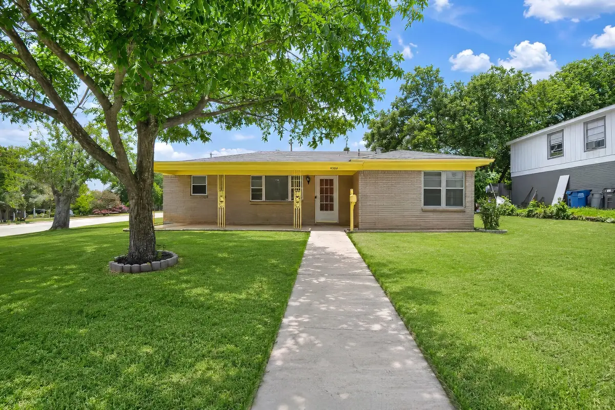 4028 Shawnee Trail, Lake Worth, TX 76135 - #1