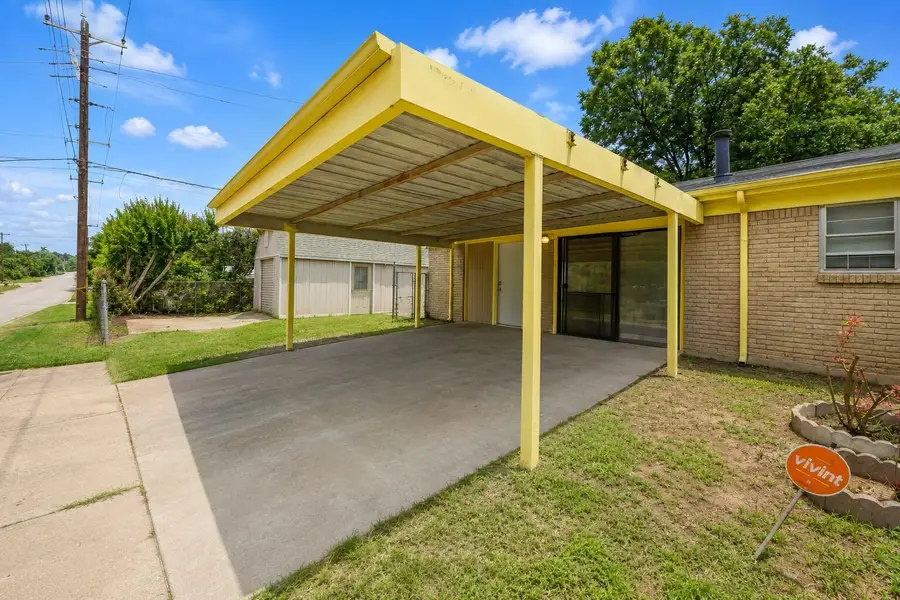 4028 Shawnee Trail, Lake Worth, TX 76135 - #3