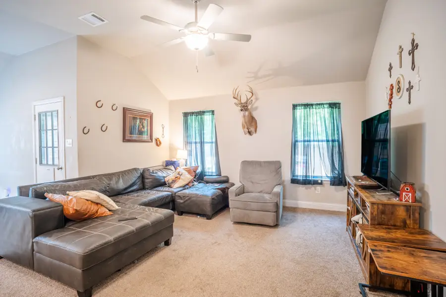 206 Hubbard Street, Hillsboro, TX 76645 - #2