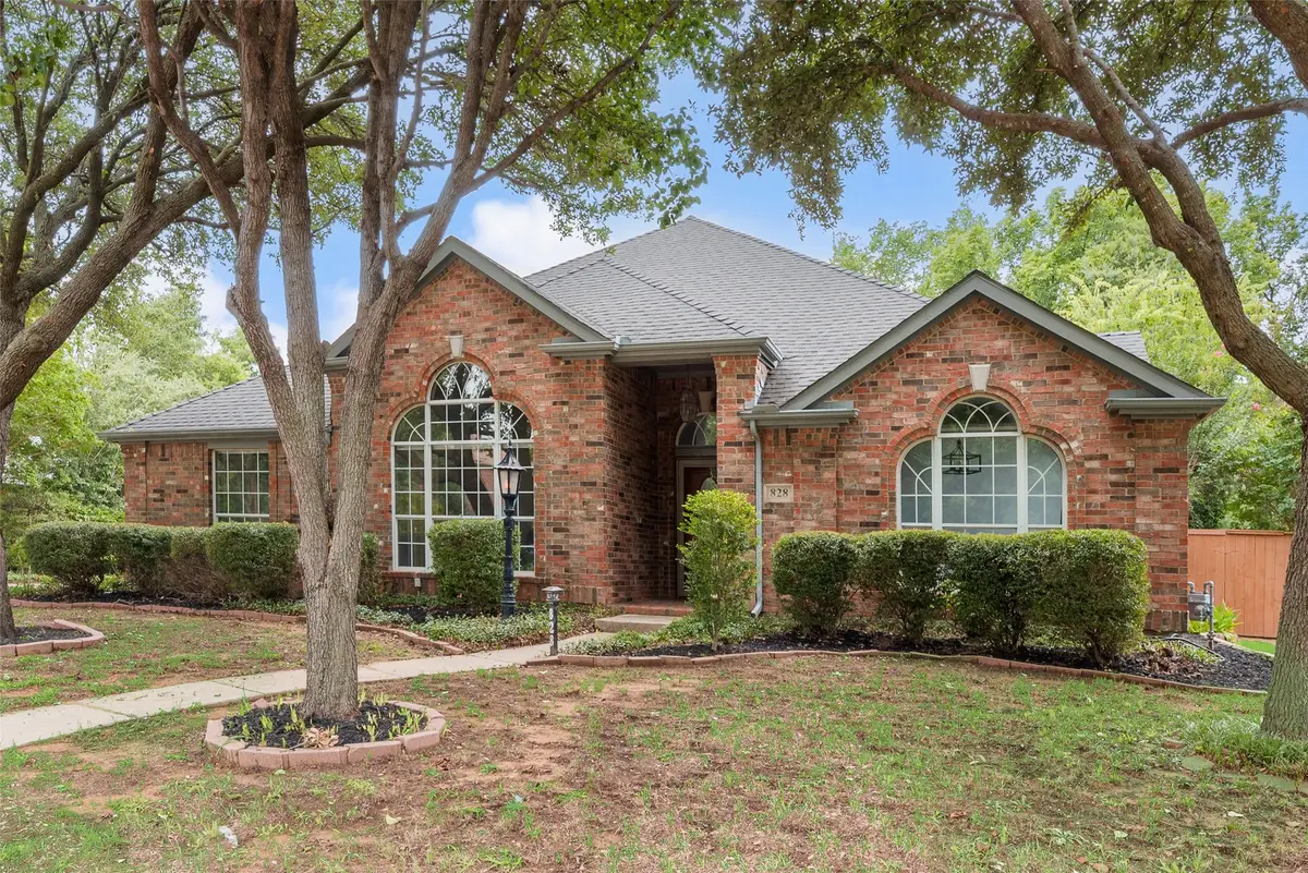 828 Abbots Lane, Denton, TX 76205 - #1