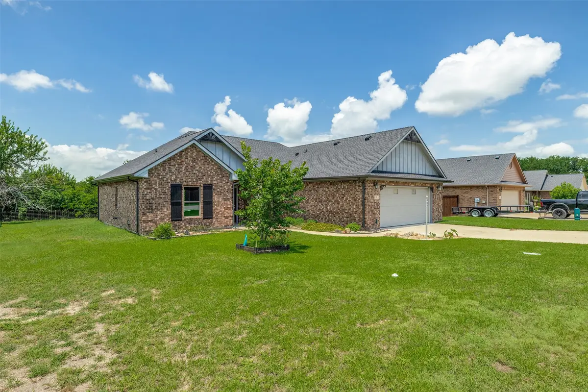 107 Indian Creek, Trenton, TX 75490 - #1