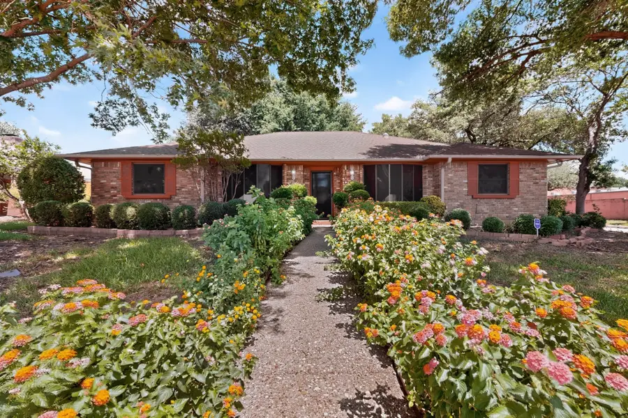 1000 Townsend Lane, Desoto, TX 75115 - #2