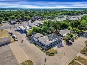 201 S Jones Street, Granbury, TX 76048 - #3