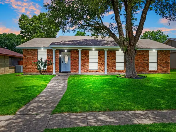 7232 Long Canyon Trail, Dallas, TX 75249