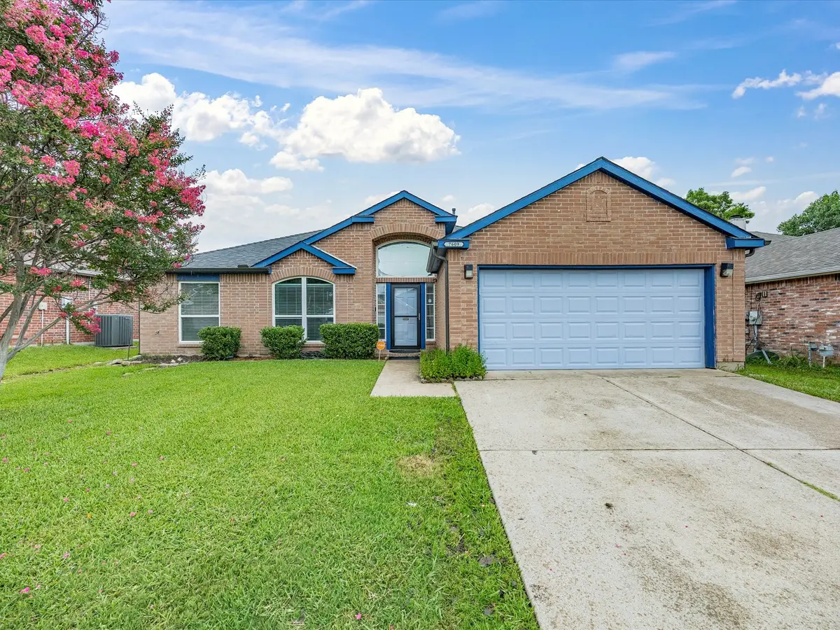 7609 Albany Lane, Arlington, TX 76002 - #1