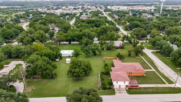618 W 5th Street, Justin, TX 76247