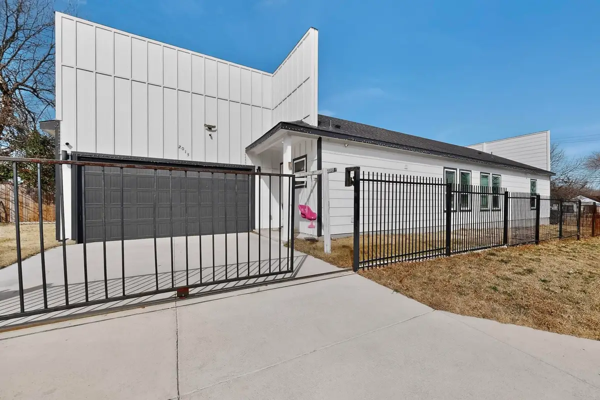 2015 Volga Avenue, Dallas, TX 75216 - #1