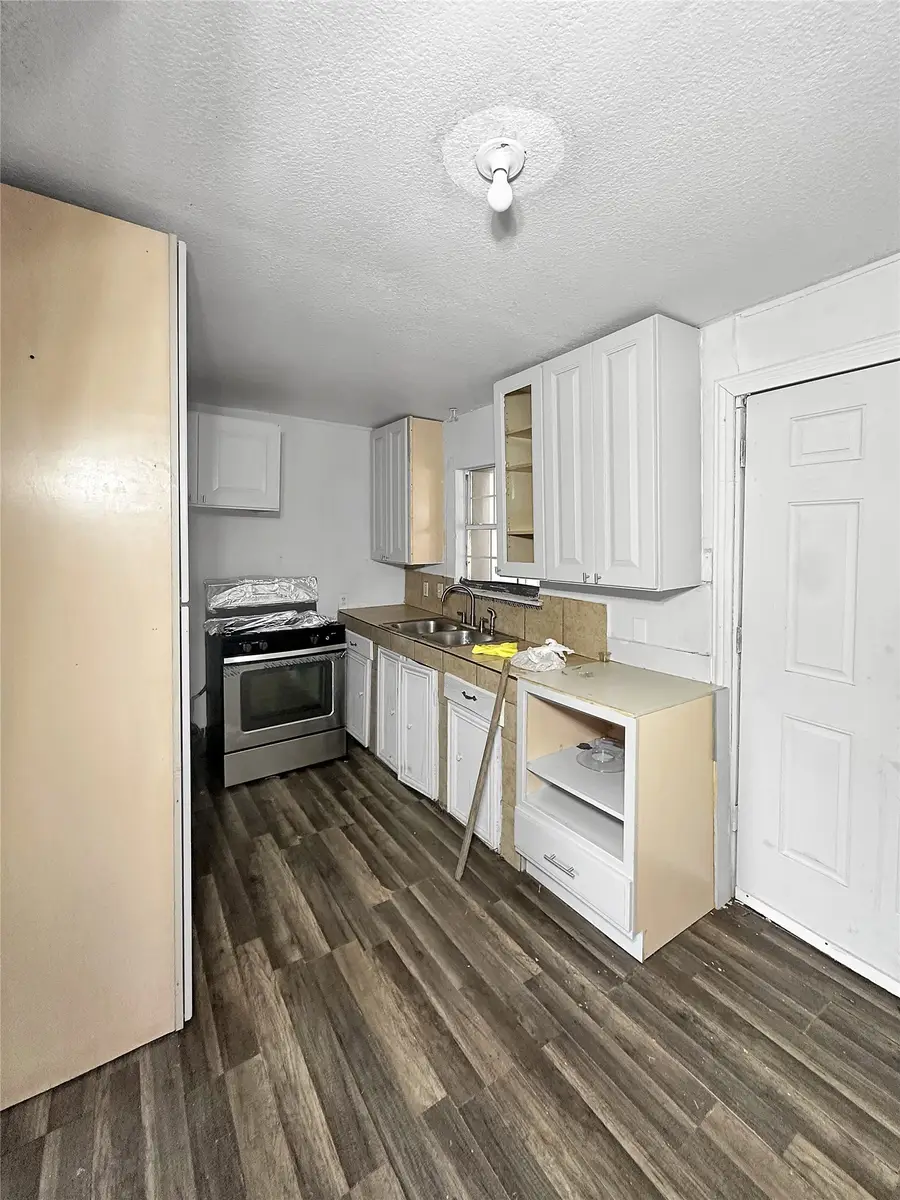 535 Ella Avenue, Dallas, TX 75217 - #3
