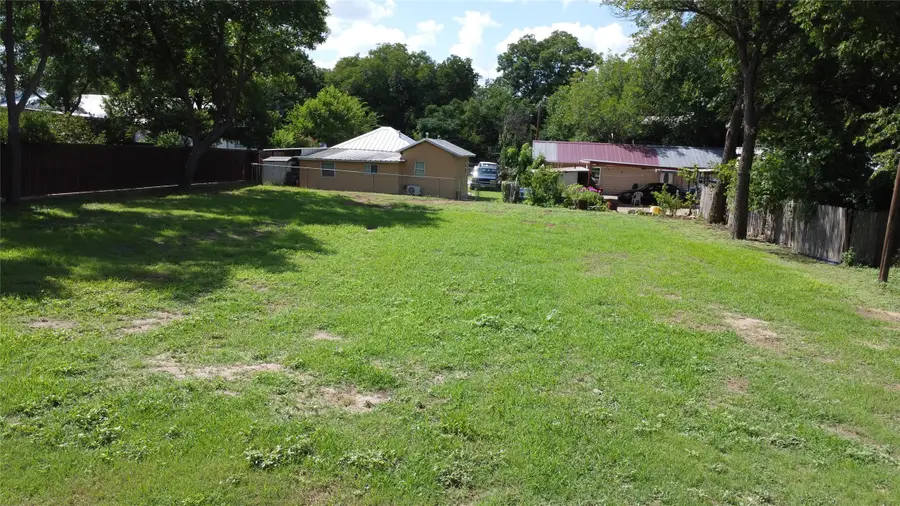563 E Long Street, Stephenville, TX 76401 - #2