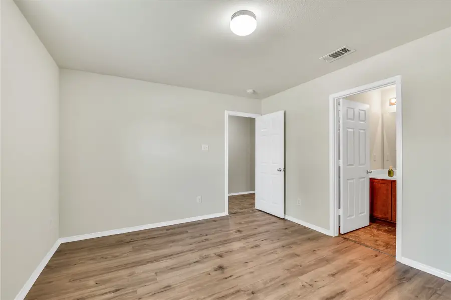 803 Underhill Drive, Arlington, TX 76002 - #2