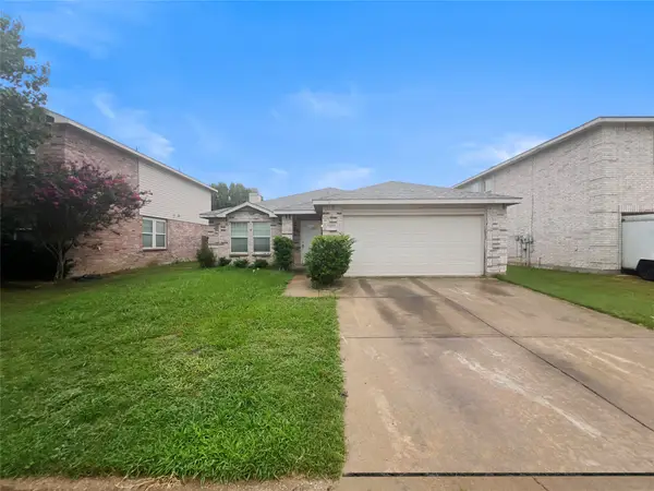 3832 Foxhound Lane, Fort Worth, TX 76123