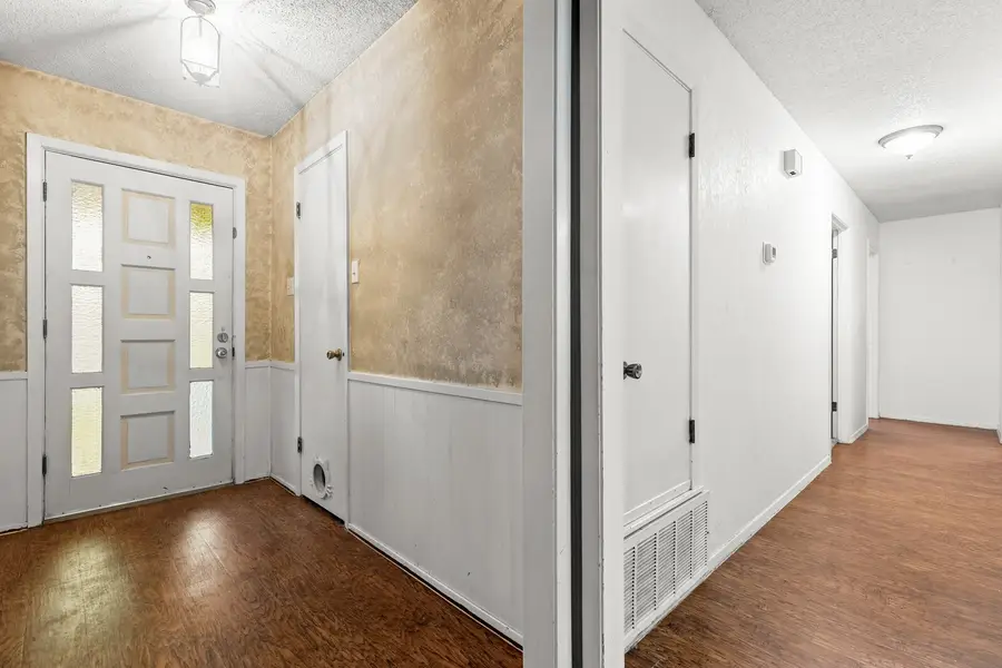 505 Pinewood Lane, Hewitt, TX 76643 - #2