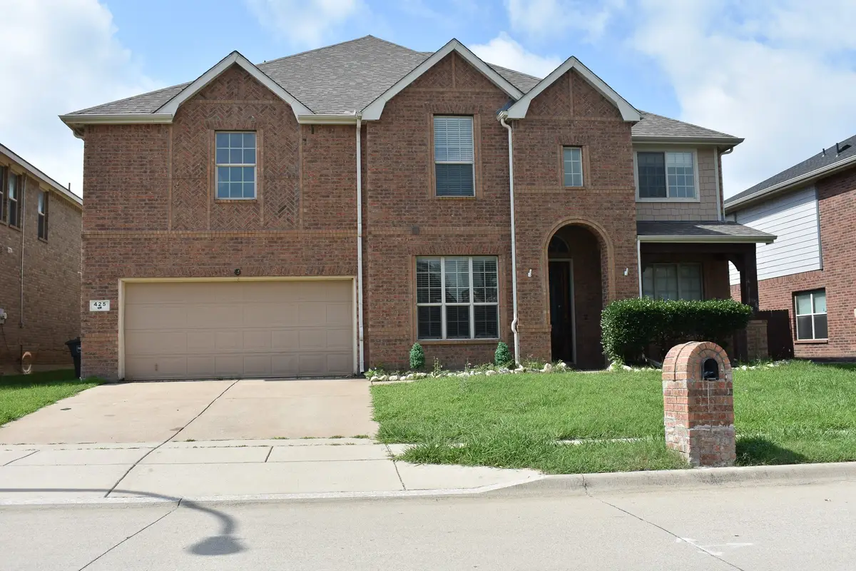 425 Crown Oaks Drive, Fort Worth, TX 76131 - #1