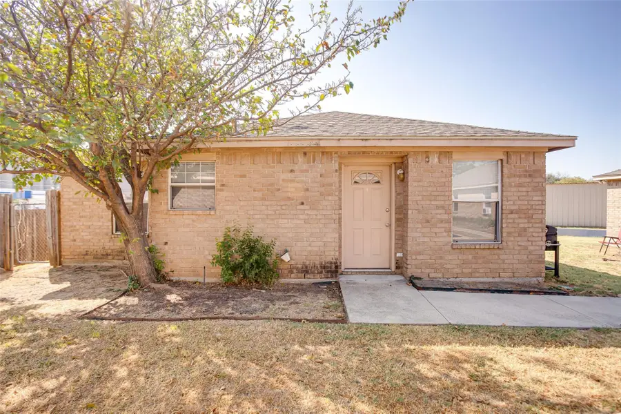 121 Cambridge Drive, Saginaw, TX 76179 - #3