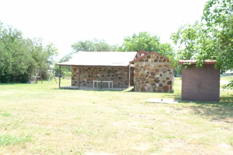 1006 S Bluffton, San Saba, TX 76877 - #3