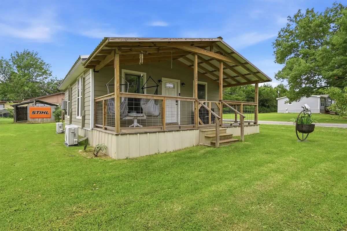 285 Sioux Drive, Gordonville, TX 76245 - #1