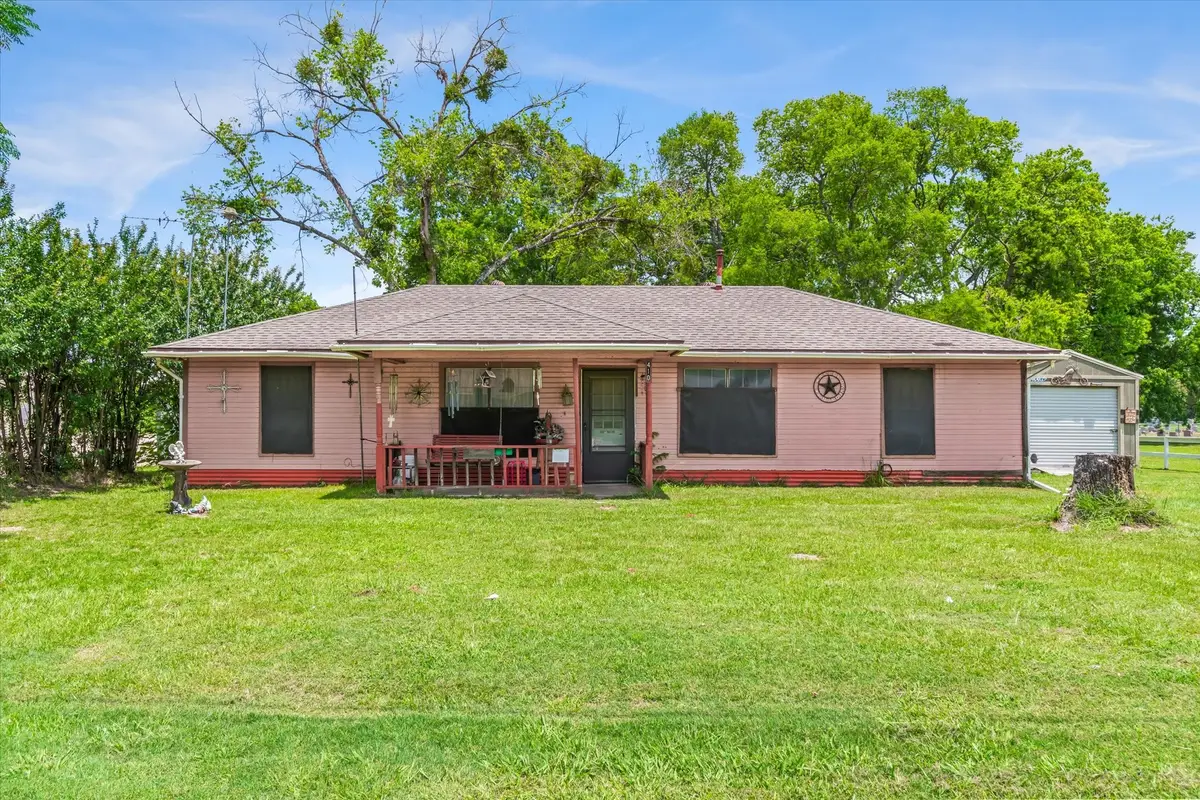 410 W Pine Street, Edgewood, TX 75117 - #1