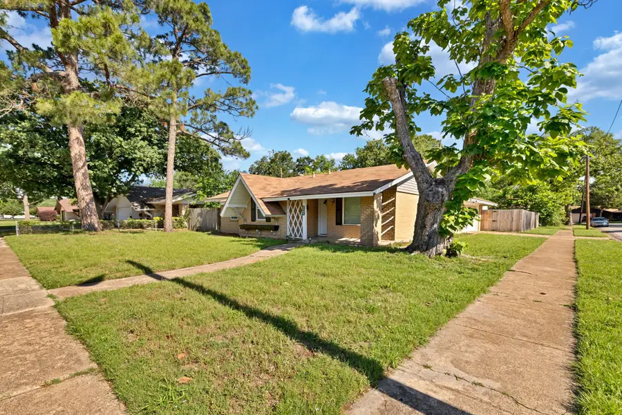 2203 Granada Drive, Irving, TX 75060 - #2