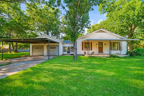 215 2nd Street Ne, Detroit, TX 75436