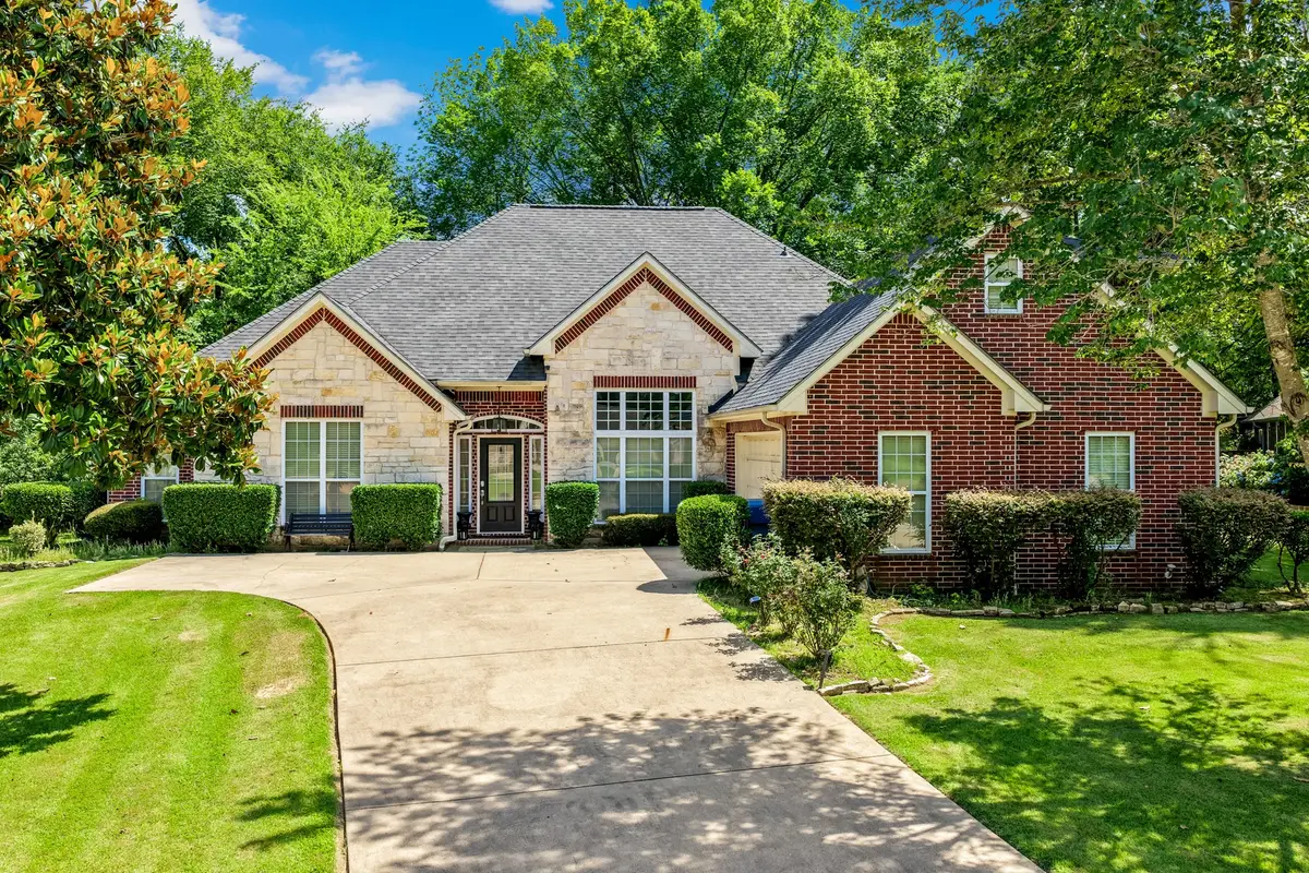 910 Holly Hill, Mount Pleasant, TX 75455 - #1