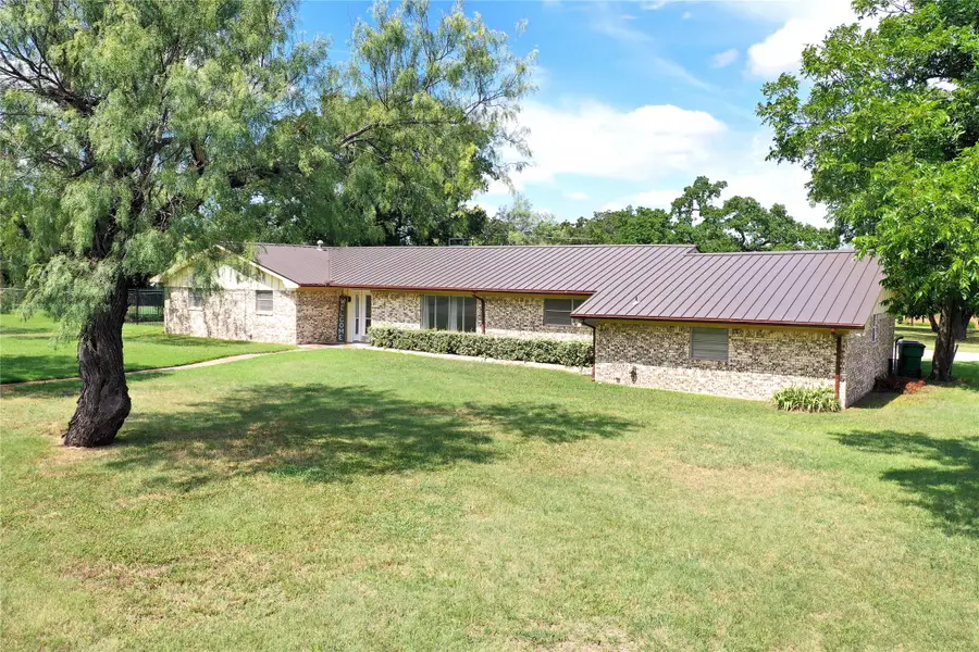 281 Oak Ridge Street, Jacksboro, TX 76458 - #3