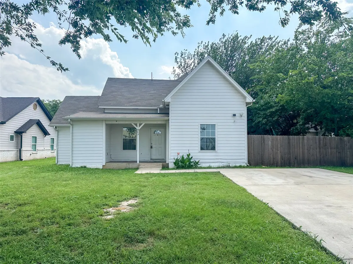 943 N Border Street, Cleburne, TX 76031 - #1